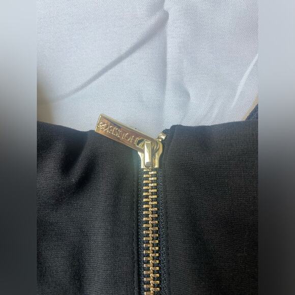 House of CB | Rodene Two-Tone Black & Tan Dress |
Size Extra Small - Picture 5 of 8